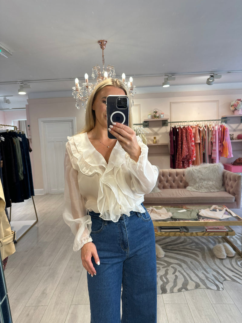 IVI FRILL CREAM BLOUSE