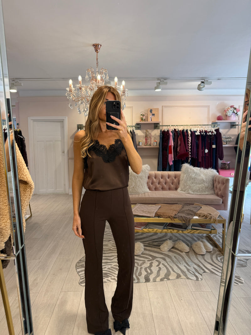 YAZ STRETCH FLARE TROUSER BROWN