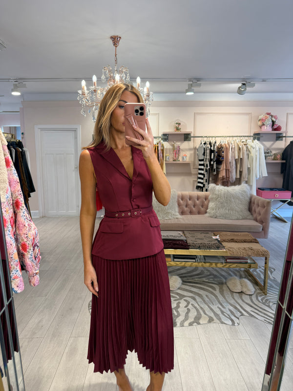 AGATHA PLEATED SKIRT WAISTCOAT DRESS BERRY