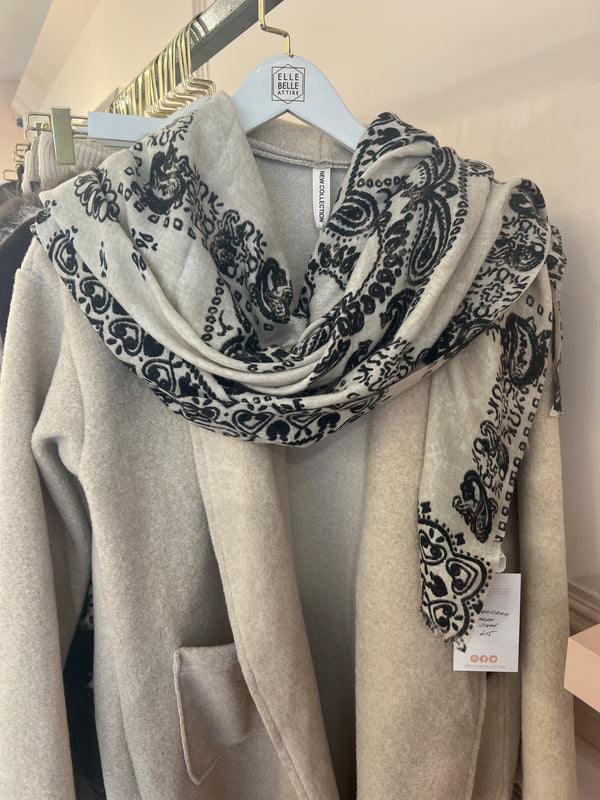 BANDANA PRINT SCARF BEIGE