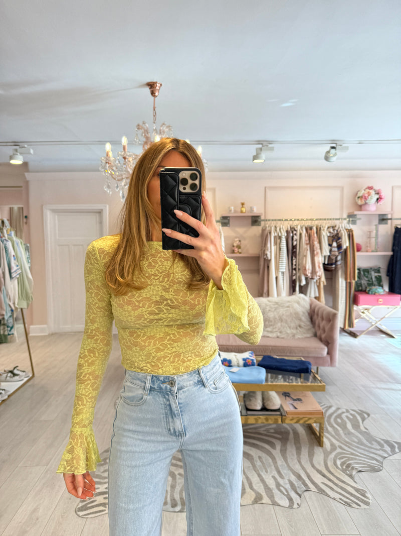 LOLA SHEER FLORAL FLARE CUFF TOP GREEN