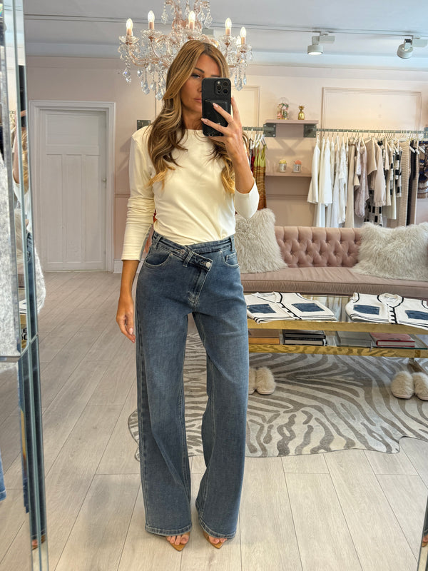 CROSS WAIST MID WASH WIDE LEG JEAN