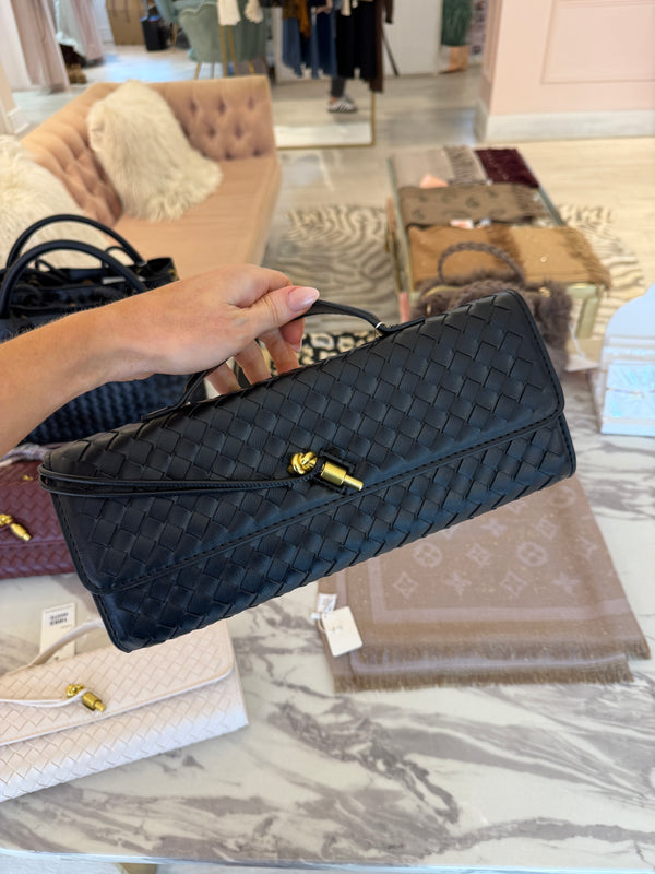 WOVEN CLUTCH BAG WITH HANDLE BLACK