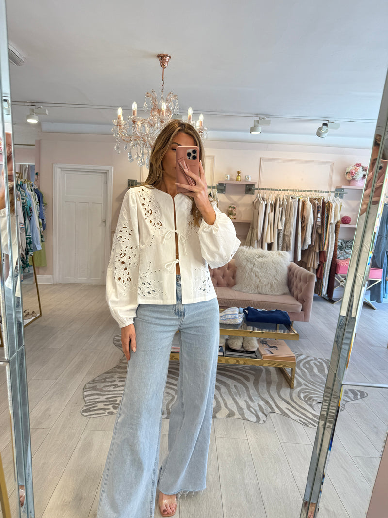 LAVINIA BRODERIE TIE BLOUSE WHITE