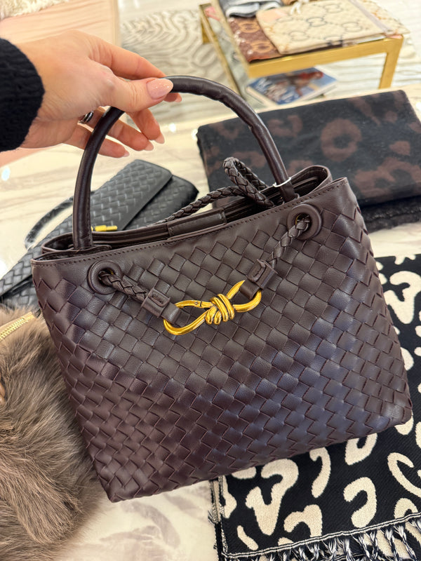 LARGE WOVEN  BAG WITH HANDLE BROWN