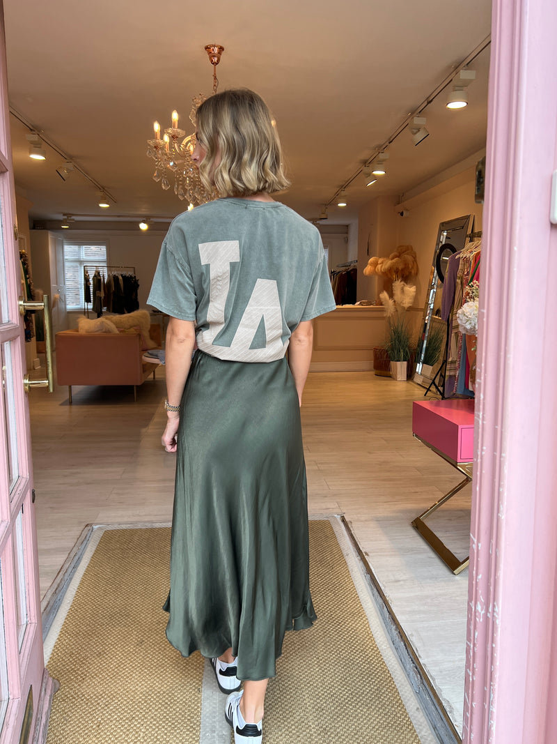 LA KHAKI COLOUR TSHIRT