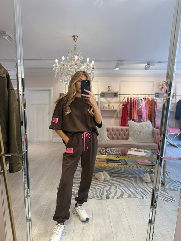 OVERSIZED SLOGAN TEE & JOGGER SET BROWN