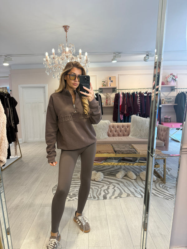 NEW YORK EMBOSSED 3/4 ZIP SWEATSHIRT CHOCO