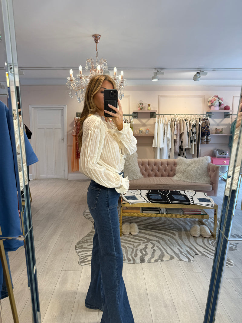 CELINA RUFFLE BLOUSE CREAM