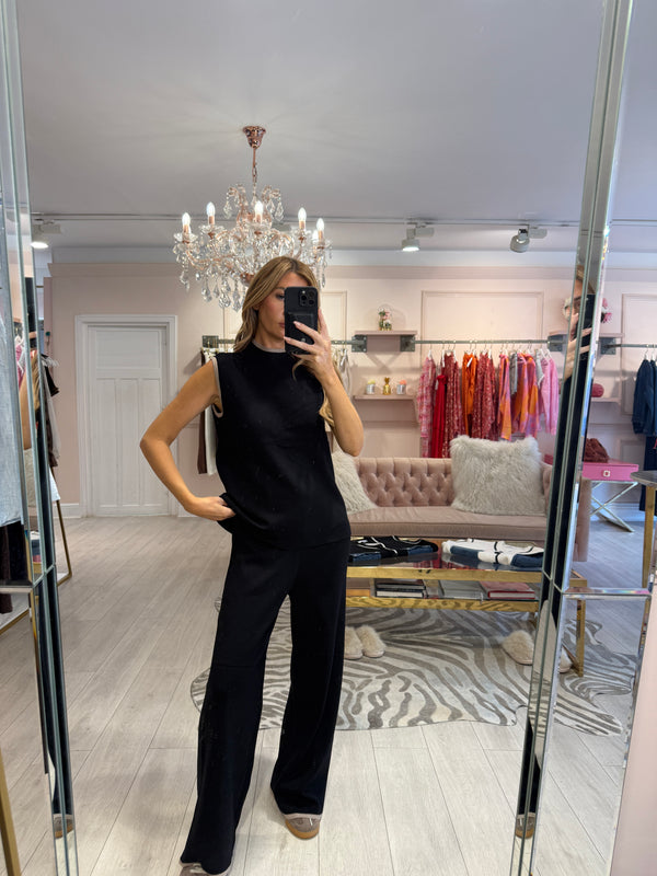 NOLA CONTRAST TRIM KNIT SET BLACK
