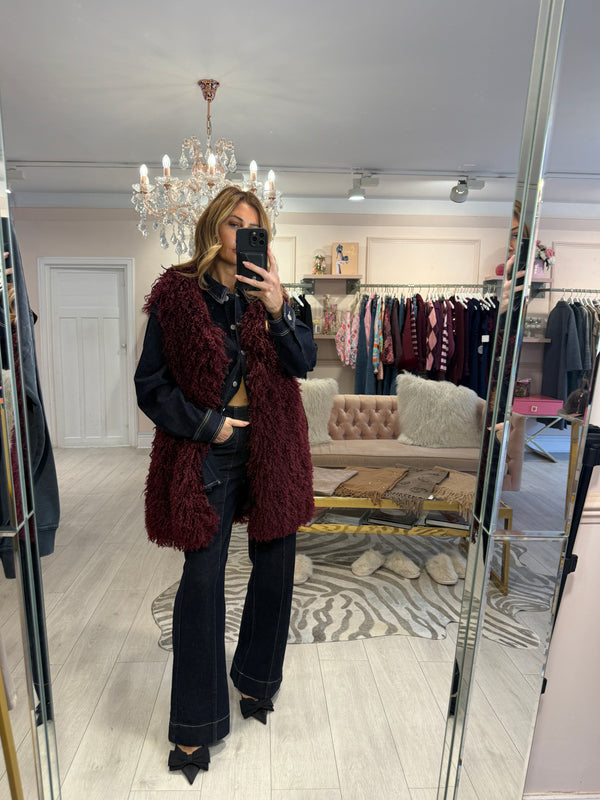 FERN FAUX MONGOLIAN FUR BELTED GILET WINE