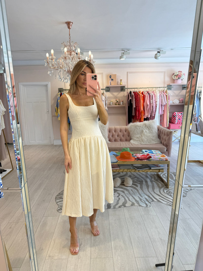 SINITTA SCOOP BACK MIDI DRESS CREAM – EBA