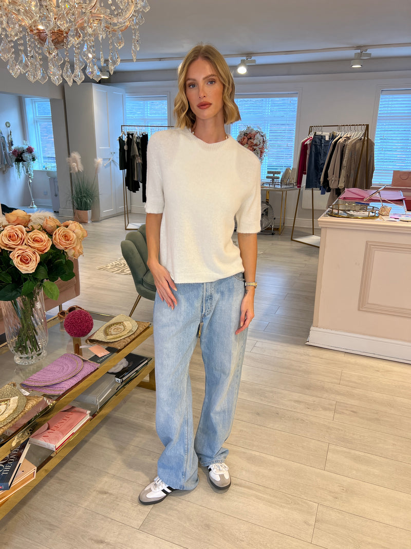 AMY WHITE SHORT SLEEVE JUMPER