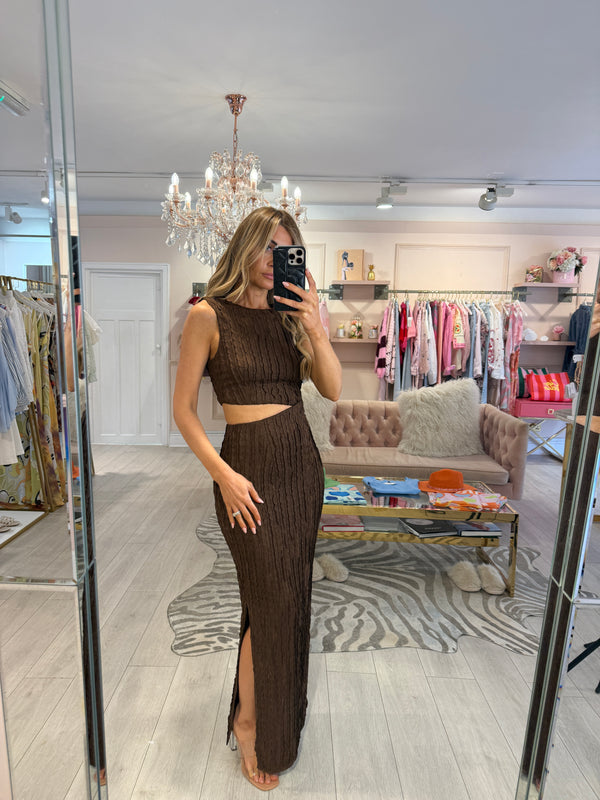 SAFFIE SIDE CUT OUT DRESS CHOCOLATE – EBA