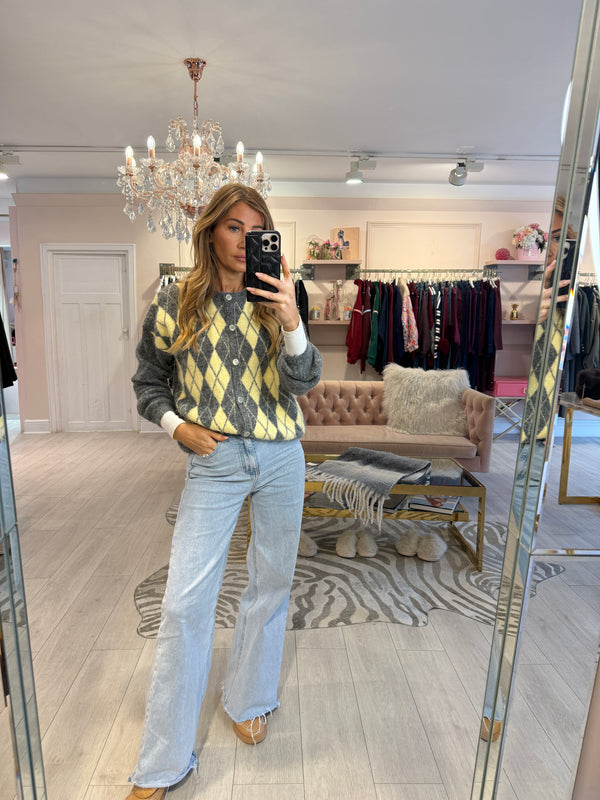 SADIE ARGYLE CARDIGAN LEMON