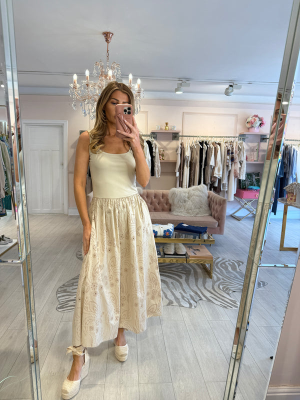MILLIE BRODERIE PRINT MIDAXI DRESS BEIGE