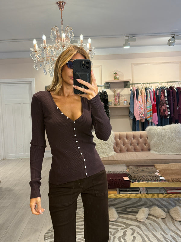 CELIA RIBBED V NECK LONG SLEEVE TOP BROWN
