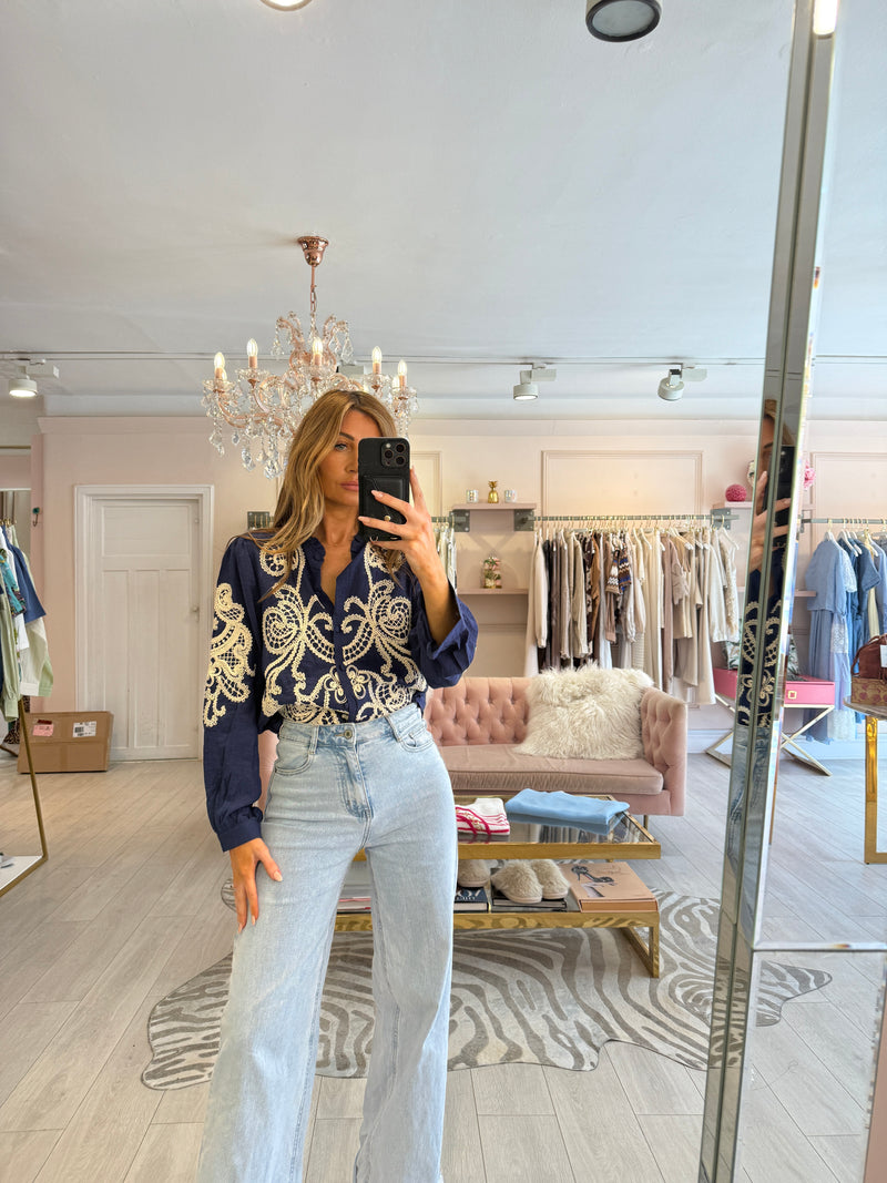 NANCY SHIRT WITH WHITE EMB NAVY