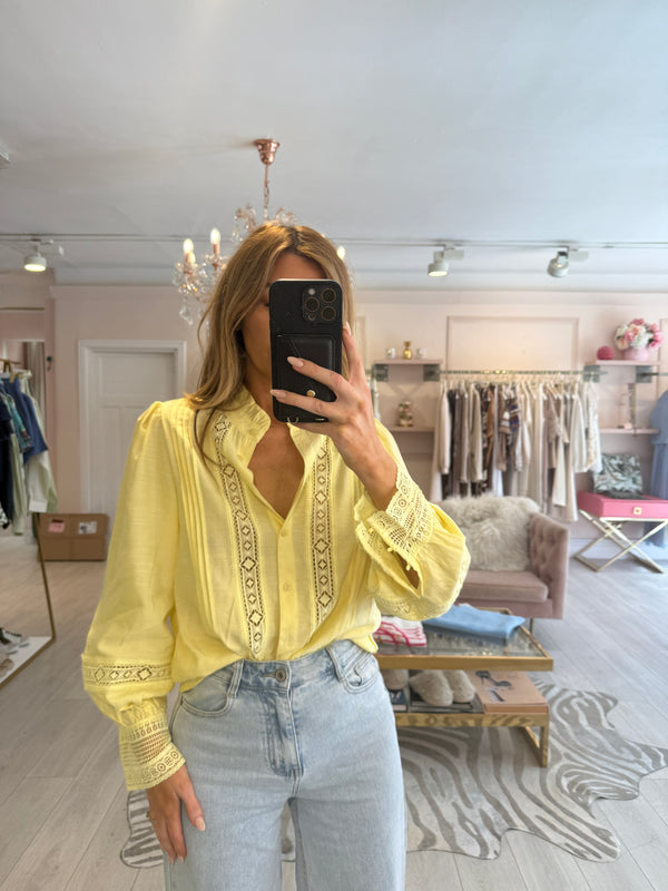 BELLE LACE TRIM BLOUSE LEMON