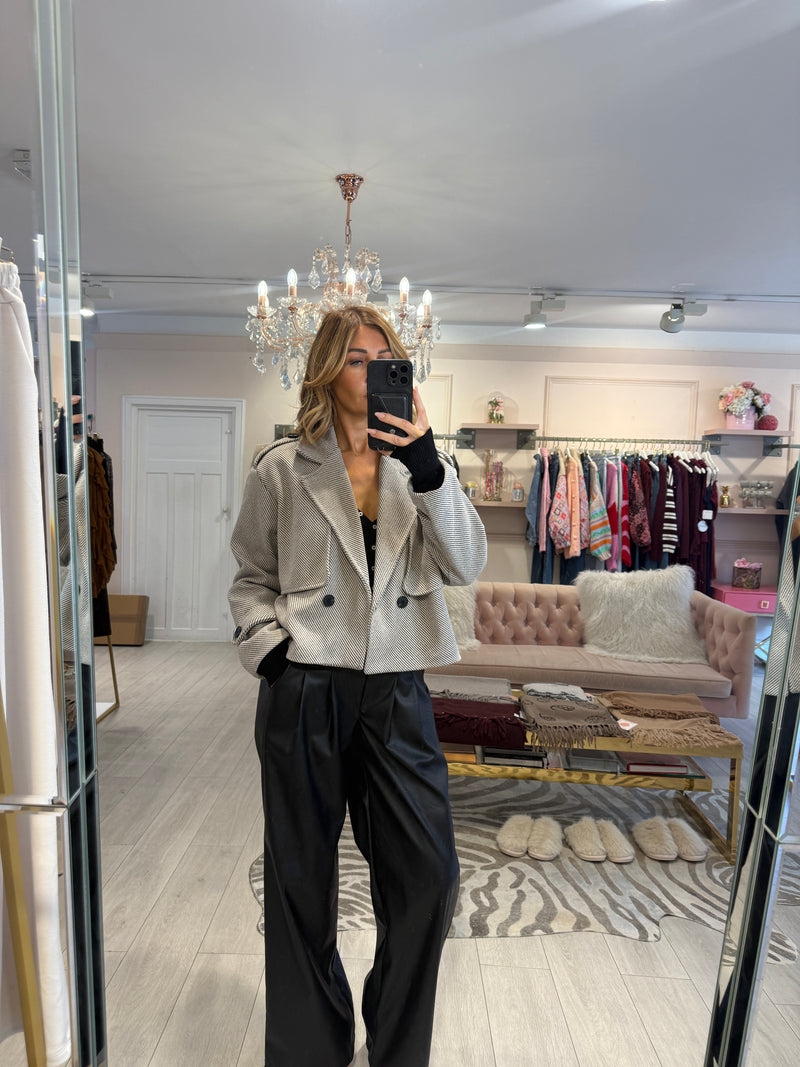 FREDERICA CROPPED PLAID TRENCH