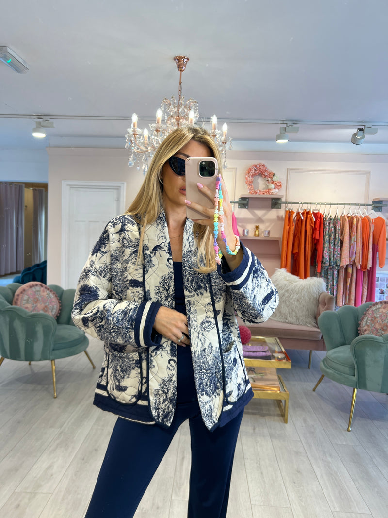 FLEUR TOILE PRINT QUILTED JACKET IN NAVY
