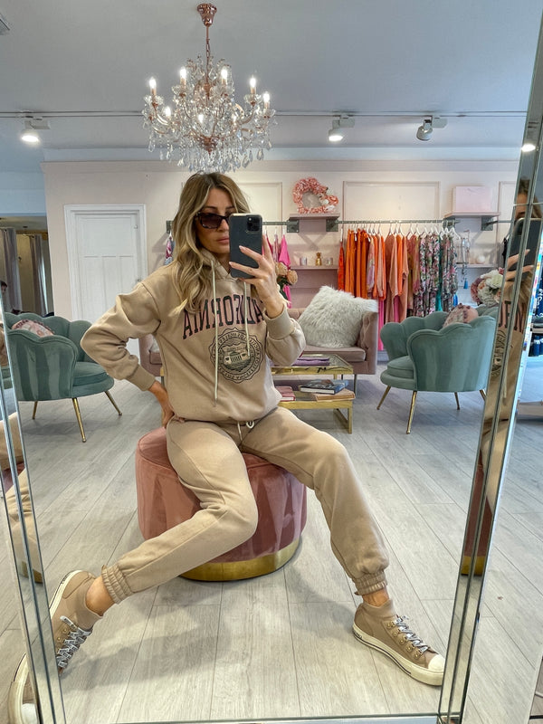 CALIFORNIA HOODY & JOGGER TRACKSUIT