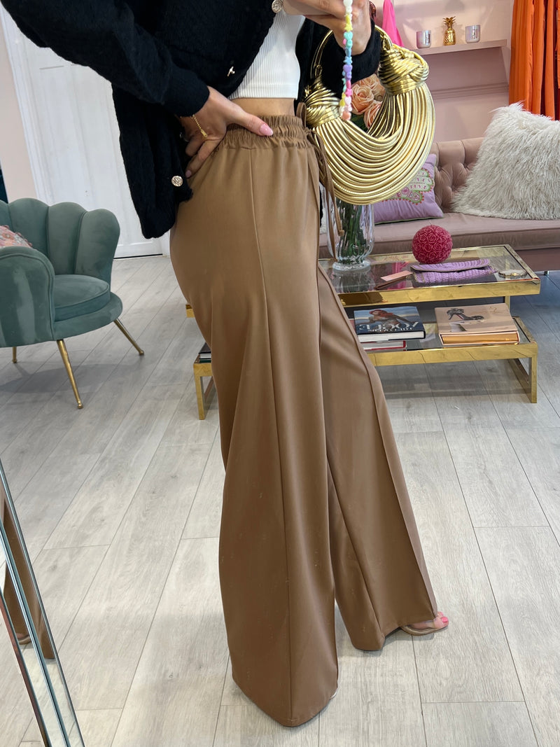 FRONT PLEAT CAMEL EASTICATED TROUSER