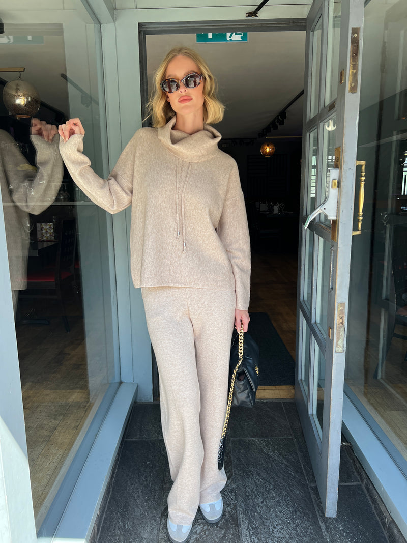 FREIDA OATMEAL KNITTED TWO PIECE SET