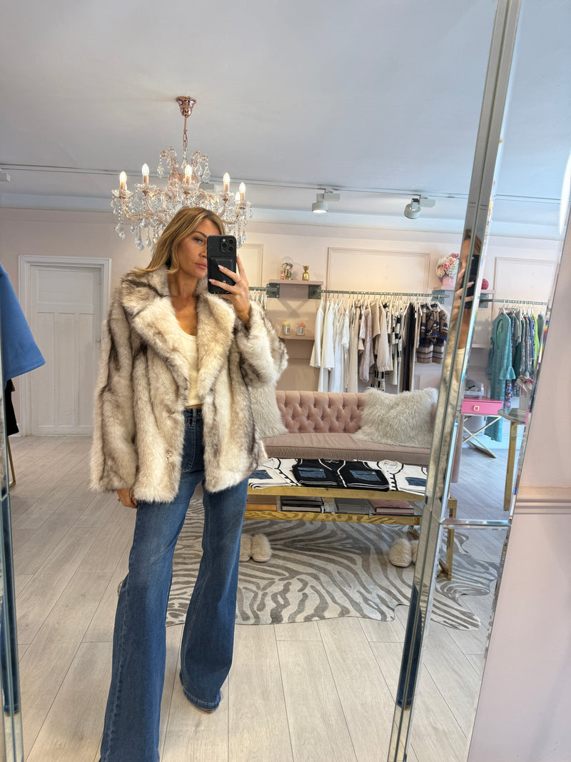 RAYNE FAUX FUR JACKET BEIGE