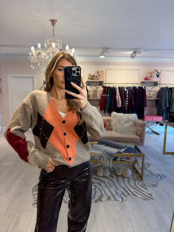 SKYE ARGYLE V NECK CARDIGAN CORAL CAMEL