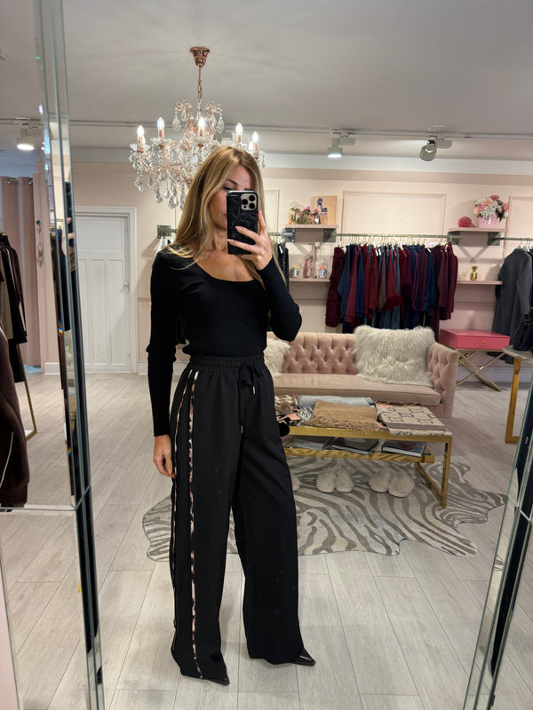 REMI SQUARE NECK RIBBED TOP BLACK