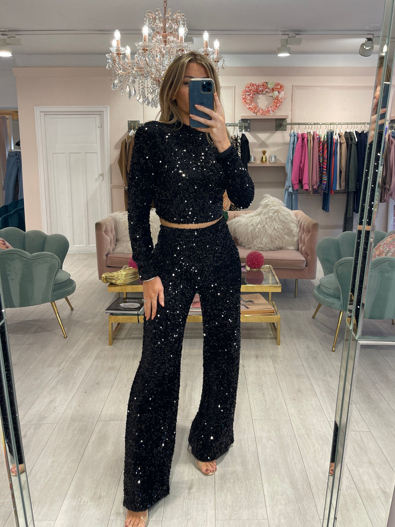 JAZZY BLACK VELVET SEQUIN TOP