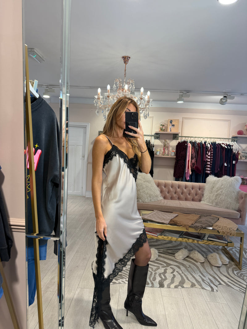 DANICA ASYMMETRIC LACE DRESS STONE&BLACK