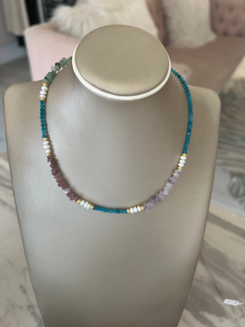 SEMI PRECIOUS STONE NECKLACE BLUE/LILAC/RUST