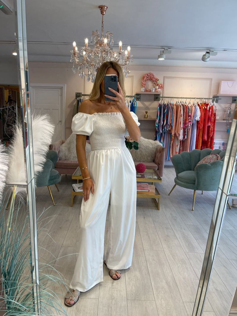 PREETI WHITE PUFF SLEEVE SHEERED JUMPSUIT