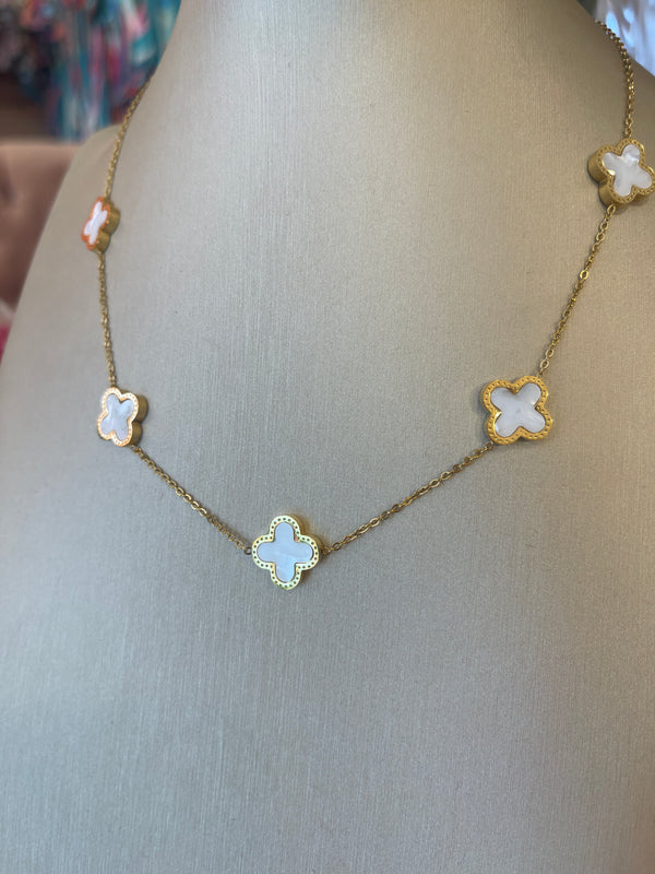 CICI 5 CLOVER PENDANT NECKLACE 2 COLOURS